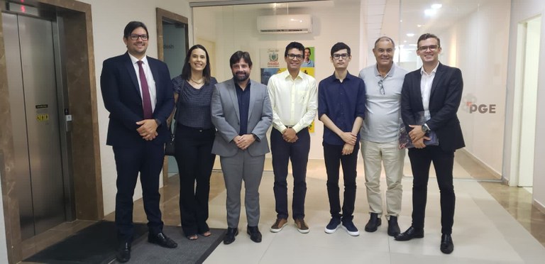 Visita de Alunos a PGE.jpg Visita de Alunos a PGE.jpg