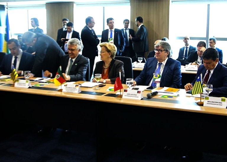 Forum de Governadores 1.jpeg Forum de Governadores 1.jpeg