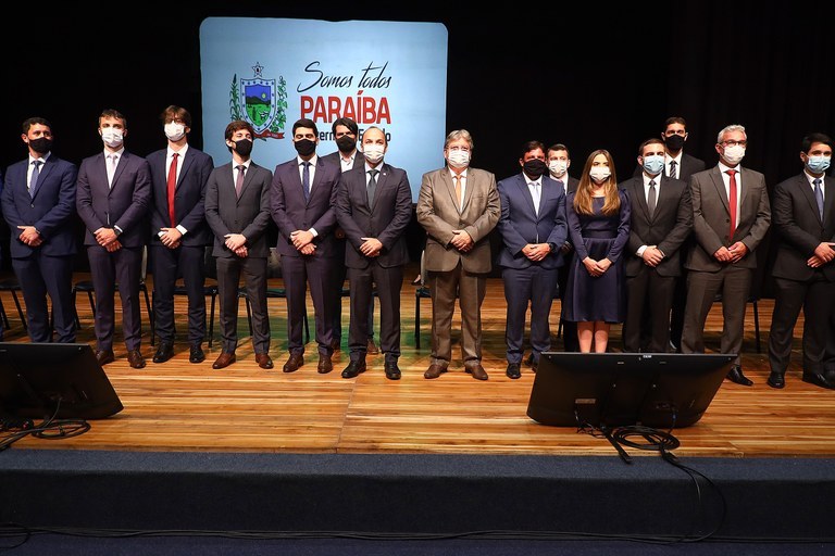 POSSE PGE Novos procuradores com GOV.jpeg POSSE PGE Novos procuradores com GOV.jpeg