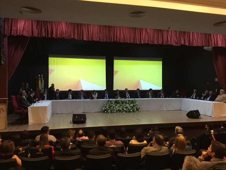 Posse no TCE3 - procurador.jpg Posse no TCE3 - procurador.jpg