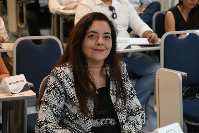 Adriana Rodrigues.jpg